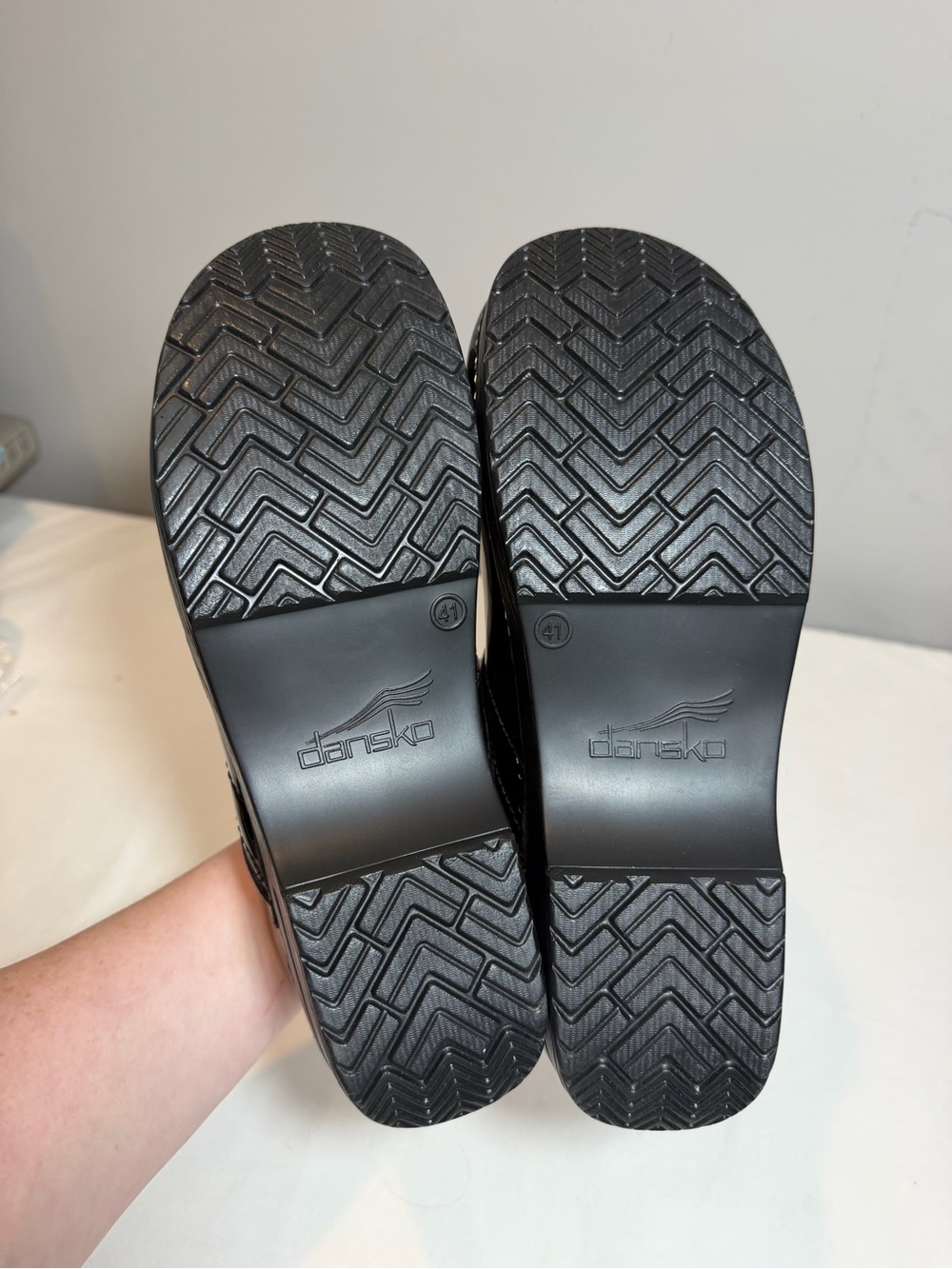 New Dansko professional black patent leather slip on clogs size 41 - Picture 7 of 11
